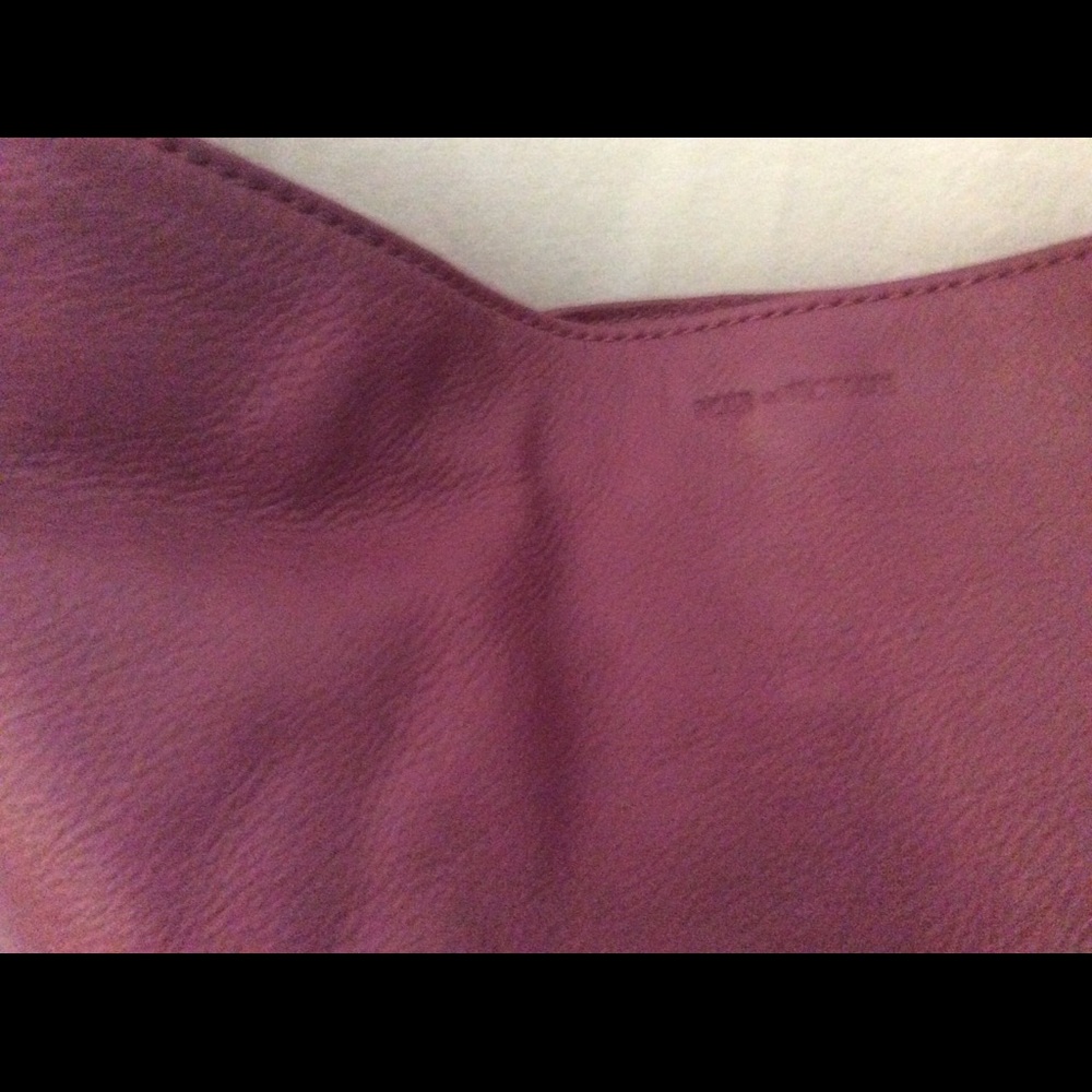 Pour La Victoire, Hobo - Raspberry.